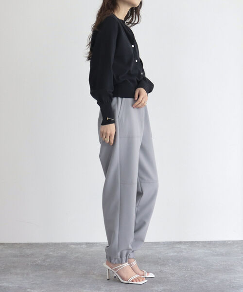 fredy emue（フレディエミュ）の「ダブルクロスジョガーパンツ（その他パンツ・レディース・オフホワイト/ブラック/ライトグレー・38）」の22枚目の写真