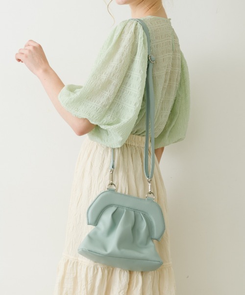 idem（イデム）の「padded gamaguchi bag/パデットがまぐちバッグ（ショルダーバッグ・レディース・ブラック/グレイッシュベージュ/ミント・FREE）」の3枚目の写真