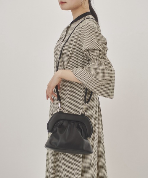 idem（イデム）の「padded gamaguchi bag/パデットがまぐちバッグ（ショルダーバッグ・レディース・ブラック/グレイッシュベージュ/ミント・FREE）」の7枚目の写真