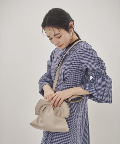 idem（イデム）の「padded gamaguchi bag/パデットがまぐちバッグ（ショルダーバッグ・レディース・ブラック/グレイッシュベージュ/ミント・FREE）」の18枚目の写真