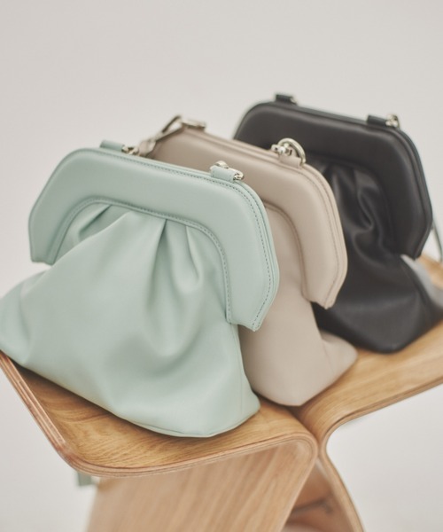 idem（イデム）の「padded gamaguchi bag/パデットがまぐちバッグ（ショルダーバッグ・レディース・ブラック/グレイッシュベージュ/ミント・FREE）」の22枚目の写真