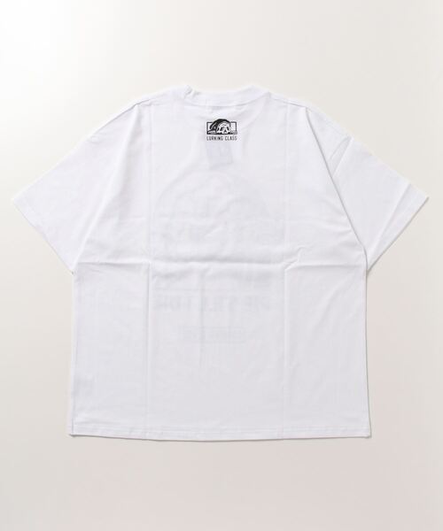 LURKING CLASS（ラーキングクラス）の「【ムラサキスポーツ別注】LURKING CLASS/ラーキングクラス オーバーサイズ グラフィックプリント クルーネックTシャツ/半袖Tシャツ ST23STM08（Tシャツ/カットソー・メンズ・ホワイト/ブラック・XL/M/L）」の18枚目の写真