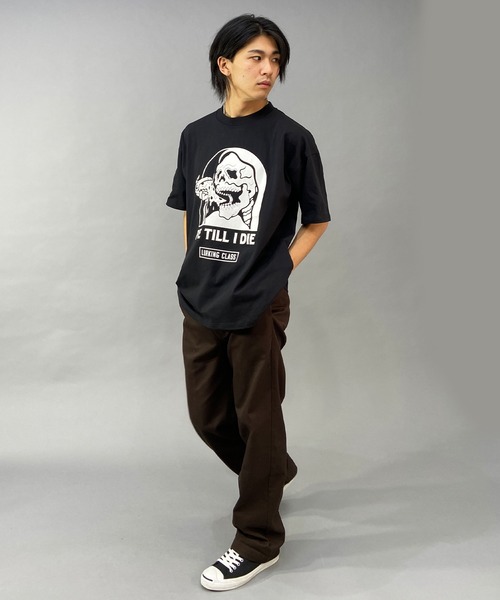 LURKING CLASS（ラーキングクラス）の「【ムラサキスポーツ別注】LURKING CLASS/ラーキングクラス オーバーサイズ グラフィックプリント クルーネックTシャツ/半袖Tシャツ ST23STM08（Tシャツ/カットソー・メンズ・ホワイト/ブラック・XL/M/L）」の12枚目の写真