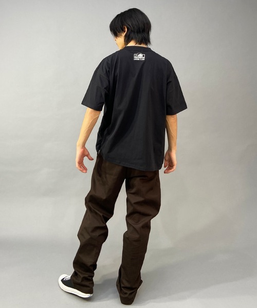 LURKING CLASS（ラーキングクラス）の「【ムラサキスポーツ別注】LURKING CLASS/ラーキングクラス オーバーサイズ グラフィックプリント クルーネックTシャツ/半袖Tシャツ ST23STM08（Tシャツ/カットソー・メンズ・ホワイト/ブラック・XL/M/L）」の14枚目の写真