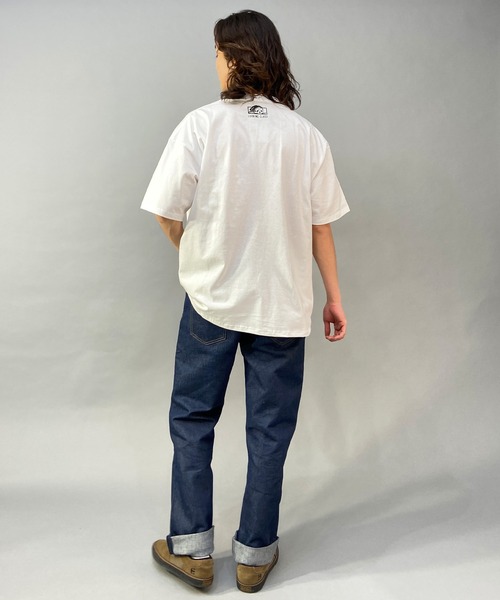 LURKING CLASS（ラーキングクラス）の「【ムラサキスポーツ別注】LURKING CLASS/ラーキングクラス オーバーサイズ グラフィックプリント クルーネックTシャツ/半袖Tシャツ ST23STM08（Tシャツ/カットソー・メンズ・ホワイト/ブラック・XL/M/L）」の13枚目の写真