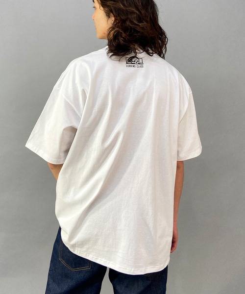 LURKING CLASS（ラーキングクラス）の「【ムラサキスポーツ別注】LURKING CLASS/ラーキングクラス オーバーサイズ グラフィックプリント クルーネックTシャツ/半袖Tシャツ ST23STM08（Tシャツ/カットソー・メンズ・ホワイト/ブラック・XL/M/L）」の9枚目の写真