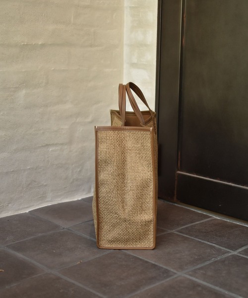 Chaos（カオス）の「【A VACATION】TANKBAG（トートバッグ・レディース・キャメル・FREE）」の3枚目の写真