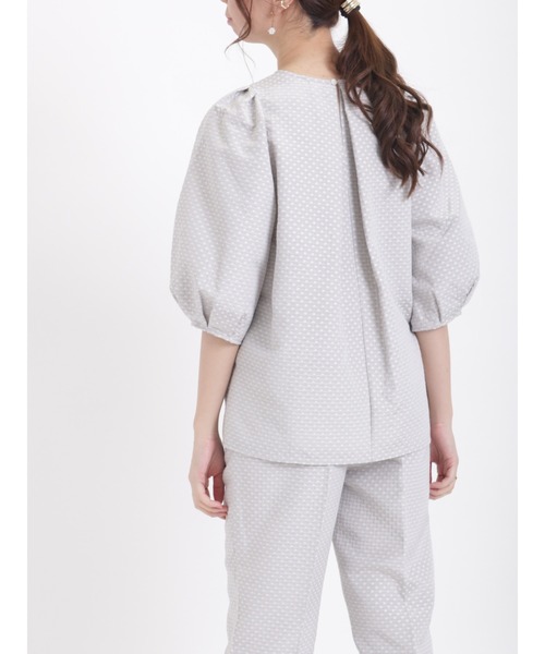 Te chichi（テチチ）の「ドットジャカードボリュームブラウス（セットアップ可）（シャツ/ブラウス・レディース・ネイビー/グレー・ﾌﾘ-）」の10枚目の写真