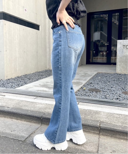 OLIVE des OLIVE（オリーブデオリーブ）の「【S/Mサイズ】セミフレアデニムパンツ（デニムパンツ・レディース・ブルー/サックスブルー/ピンク・SMALL/MEDIUM）」の21枚目の写真