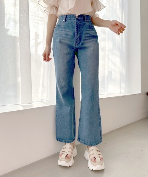 OLIVE des OLIVE（オリーブデオリーブ）の「【S/Mサイズ】セミフレアデニムパンツ（デニムパンツ・レディース・ブルー/サックスブルー/ピンク・SMALL/MEDIUM）」の4枚目の写真