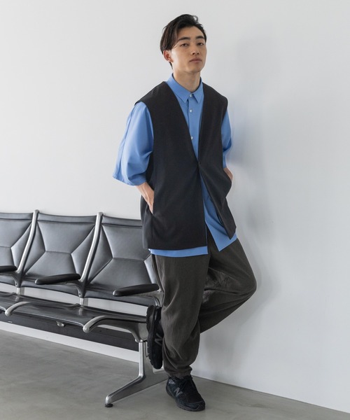 LOWRYS FARM（ローリーズファーム）の「REFLAXノーカラーベスト