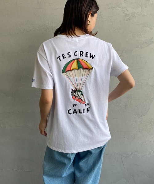 The Endless Summer（エンドレスサマー）の「[THE ENDLESS SUMMER/エンドレスサマー] 別注 パラシュートBUHI刺繍Tシャツ（Tシャツ/カットソー・レディース・ホワイト/ネイビー・XL/M/L）」の8枚目の写真