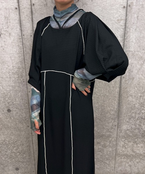 byYOUANCE(バイユアンス)の「配色デザインストラップカットワンピース(ワンピース・レディース・ブラック/ブルー・FREE)」の8枚目の写真