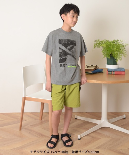 GLAZOS（グラソス）の「アソートフロントフォトグラフィックTシャツ（Tシャツ/カットソー・キッズ・ホワイト/グレー/チャコールグレー/ベージュ・170cm/140cm/160cm/150cm）」の7枚目の写真