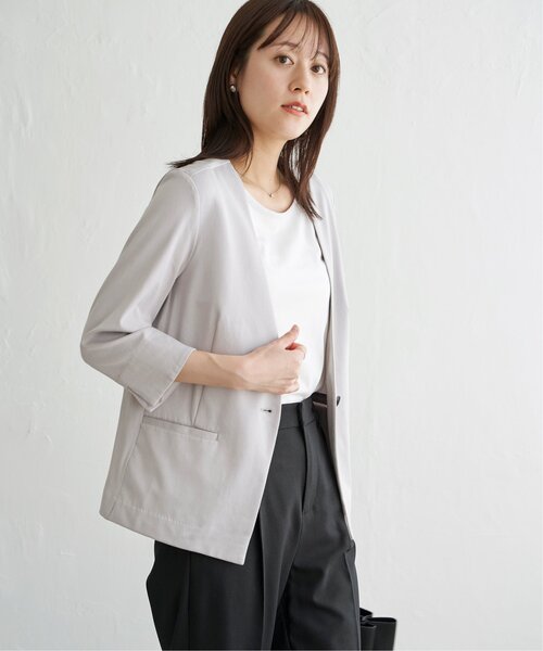 IKKA LOUNGE(イッカラウンジ)の「【接触冷感/セットアップ対応】ひやっとBeasystretchジャケット(テーラードジャケット・レディース・ネイビー/ライトグレー・S/L/M)」の4枚目の写真