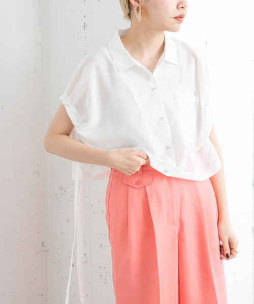 KBF（ケイビーエフ）の「サイドドロストクロップドシャツ（シャツ/ブラウス・レディース・オフホワイト/ライトベージュ/ネイビー・ONE）」の14枚目の写真