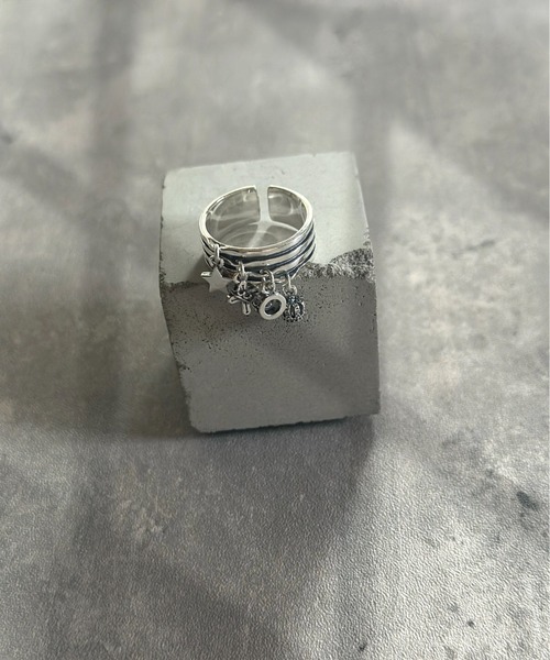 blatto（ブラット）の「【blatto 925silver】 925シルバー　リング　フリーサイズ　　bla1956　　Y（リング・メンズ・ライトアッシュグレー/A/B/C/D/E/F/G/H/I/J/K/L/M/N/O/P/Q/R/S/T・FREE）」の10枚目の写真