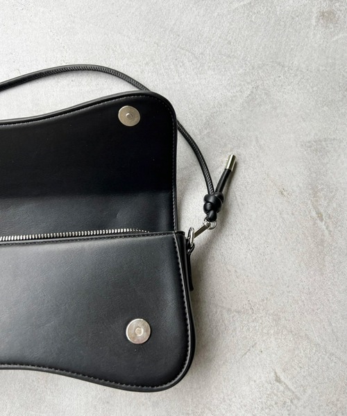 Olu.(オルドット)の「【ロングセラーアイテム】カクテルショルダーバッグ(ショルダーバッグ・レディース・ホワイト/ベビーピンク/オレンジ系その他/ベージュ/ブラック・FREE)」の8枚目の写真