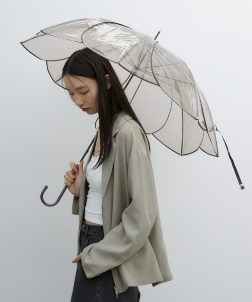 Aunt Marie's(アントマリーズ)の「フラワークリアアンブレラ / 雨傘 /(長傘・レディース・ホワイト/ブラック/ブラウン/ブルーグレー・FREE)」の9枚目の写真