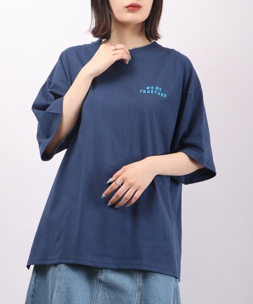 spiritoso(スピリトーゾ)の「spiritoso スケーター カップルプリント 半袖Tシャツ(Tシャツ/カットソー・レディース・ネイビー/オレンジ・F)」の4枚目の写真