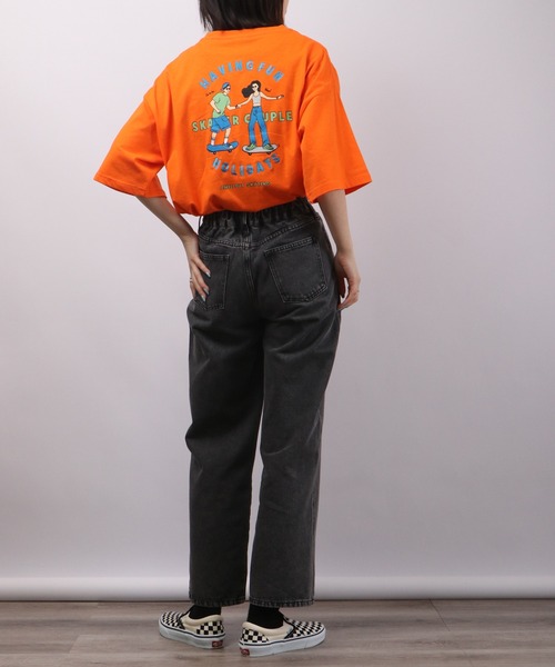 spiritoso(スピリトーゾ)の「spiritoso スケーター カップルプリント 半袖Tシャツ(Tシャツ/カットソー・レディース・ネイビー/オレンジ・F)」の14枚目の写真