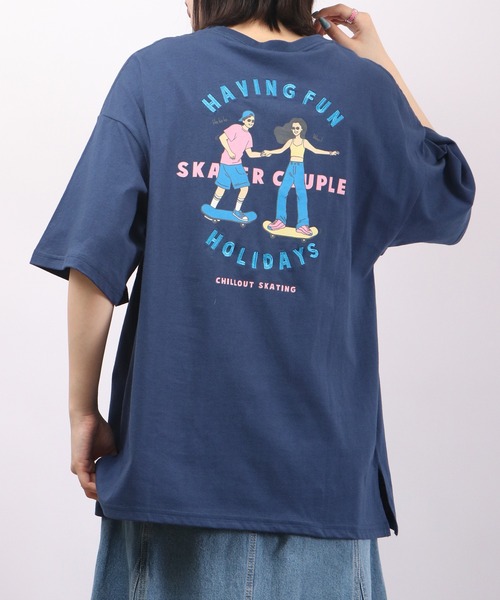 spiritoso(スピリトーゾ)の「spiritoso スケーター カップルプリント 半袖Tシャツ(Tシャツ/カットソー・レディース・ネイビー/オレンジ・F)」の7枚目の写真