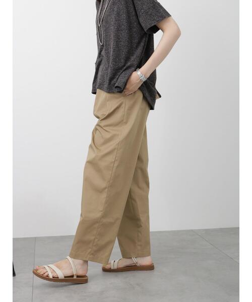 Samansa Mos2 blue(サマンサモスモスブルー)の「タックトラウザーパンツ(その他パンツ・レディース・チャコールグレー/ブルー/ベージュ・F)」の8枚目の写真