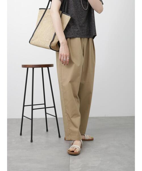 Samansa Mos2 blue(サマンサモスモスブルー)の「タックトラウザーパンツ(その他パンツ・レディース・チャコールグレー/ブルー/ベージュ・F)」の9枚目の写真