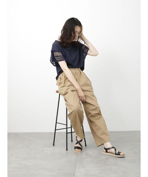 Samansa Mos2 blue(サマンサモスモスブルー)の「タックトラウザーパンツ(その他パンツ・レディース・チャコールグレー/ブルー/ベージュ・F)」の13枚目の写真