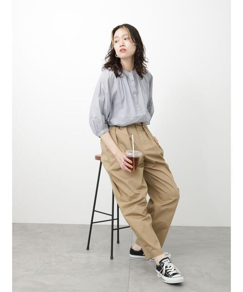 Samansa Mos2 blue(サマンサモスモスブルー)の「タックトラウザーパンツ(その他パンツ・レディース・チャコールグレー/ブルー/ベージュ・F)」の15枚目の写真