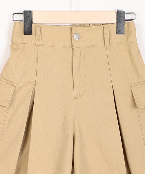 LOVETOXIC(ラブトキシック)の「カーゴボックスプリーツキュロット(スカート・キッズ・ブラック/ブルー/ベージュ・S/L/M)」の4枚目の写真