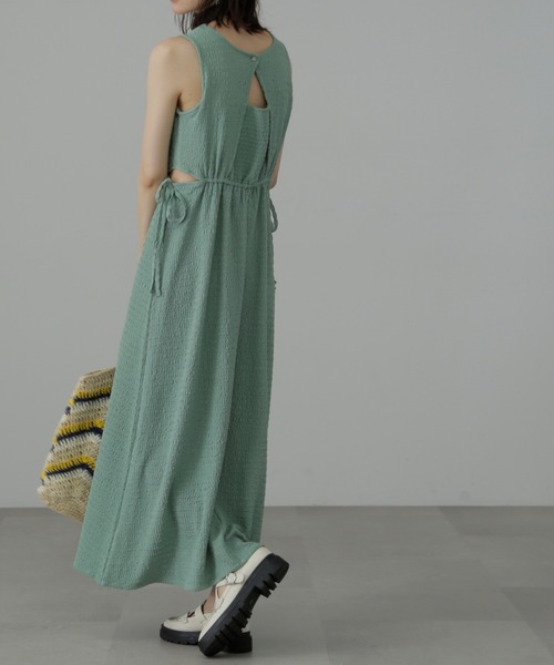 FREE'S MART（フリーズマート）の「◆サイドカットノースリカットソーワンピース（ワンピース・レディース・イエロー/グリーン/ブラック・SMALL/MEDIUM）」の17枚目の写真