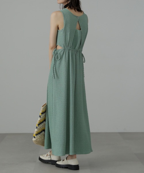 FREE'S MART（フリーズマート）の「◆サイドカットノースリカットソーワンピース（ワンピース・レディース・イエロー/グリーン/ブラック・SMALL/MEDIUM）」の18枚目の写真