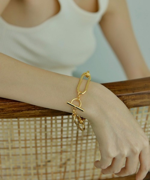 TODAYFUL(トゥデイフル)の「TODAYFUL Twist Chain Bracelet ツイストチェーンブレスレット/12320923(ブレスレット・レディース・シルバー/ゴールド・ONE SIZE)」の1枚目の写真