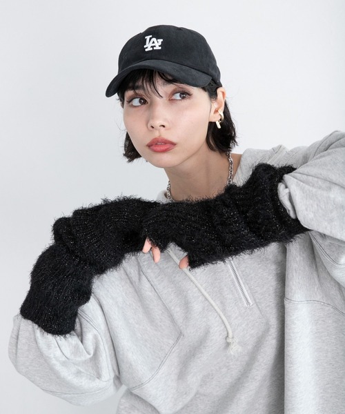 PAGEBOY（ページボーイ）の「フェザーアームウォーマー（アームカバー・レディース・ベージュ/ブラック・FREE）」の3枚目の写真