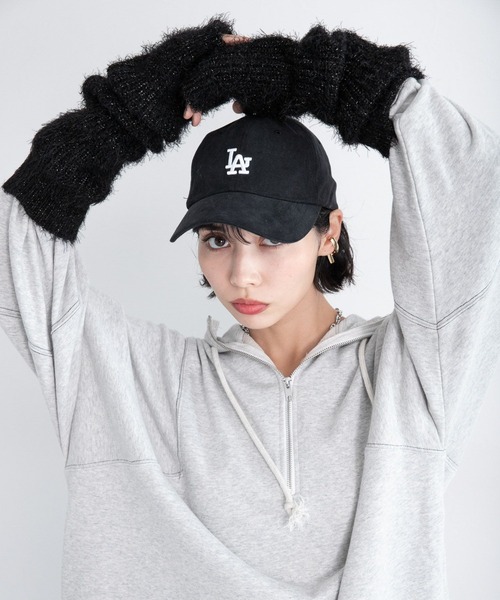 PAGEBOY（ページボーイ）の「フェザーアームウォーマー（アームカバー・レディース・ベージュ/ブラック・FREE）」の4枚目の写真