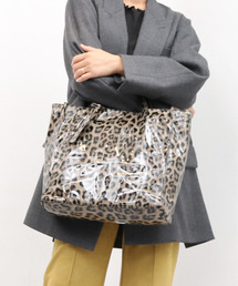 cache cache（カシュ カシュ）の「カシュカシュ cachecache / ソフトエナメルスクエア手提げトート（トートバッグ）」