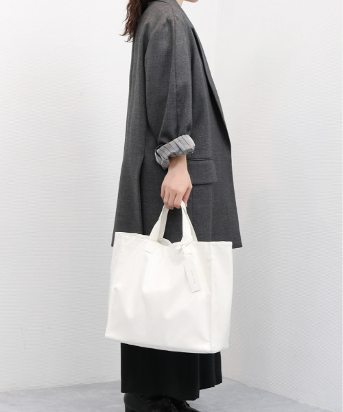 Amazon | [カシュカシュ] ソフトエナメルスクエア手提げトート