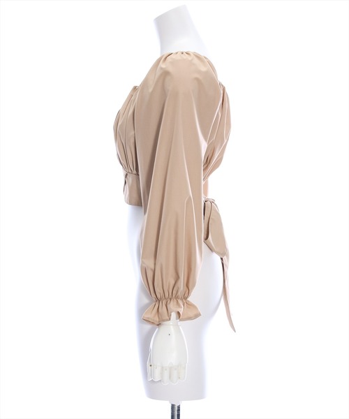 clear（クリア）の「クロスバックリボンブラウス [着回し力抜群 大人 カジュアル 短丈ブラウス]（シャツ/ブラウス・レディース・ベージュ/ブラック/サックスブルー/オフホワイト・F）」の6枚目の写真