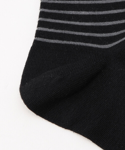 COMME CA ISM(コムサイズム)の「ピンボーダー ソックス(ソックス/靴下・メンズ・ネイビー/ブラック・25-27CM)」の4枚目の写真