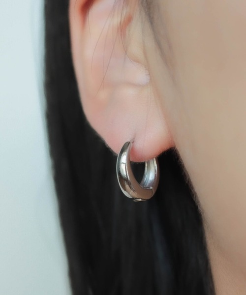 ebine(エビネ)の「Drop Hoop Pierce(ピアス(両耳用)・レディース・ピンクゴールド/ゴールド/シルバー・FREE)」の6枚目の写真