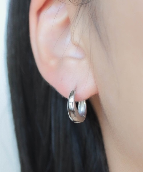 ebine(エビネ)の「Drop Hoop Pierce(ピアス(両耳用)・レディース・ピンクゴールド/ゴールド/シルバー・FREE)」の8枚目の写真