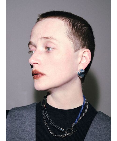 UN3D.（アンスリード）の「イレギュラーハーフマットピアスS（ピアス（両耳用）・レディース・シルバー/ゴールド・FREE）」の4枚目の写真