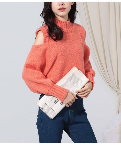 CHILLE（チル）の「スリットショルダー起毛ニットトップス（ニット/セーター・レディース・ブラック/グレイッシュベージュ/オレンジ・FREE）」の3枚目の写真