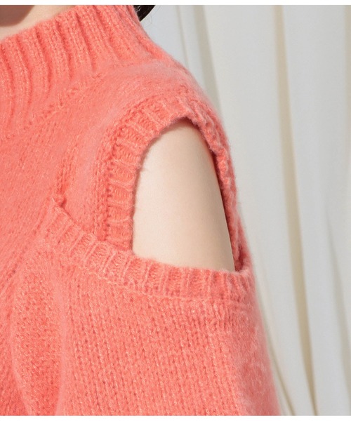 CHILLE（チル）の「スリットショルダー起毛ニットトップス（ニット/セーター・レディース・ブラック/グレイッシュベージュ/オレンジ・FREE）」の16枚目の写真