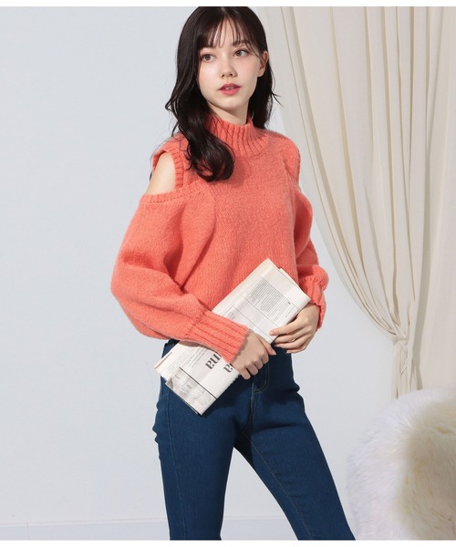 CHILLE（チル）の「スリットショルダー起毛ニットトップス（ニット/セーター・レディース・ブラック/グレイッシュベージュ/オレンジ・FREE）」の9枚目の写真