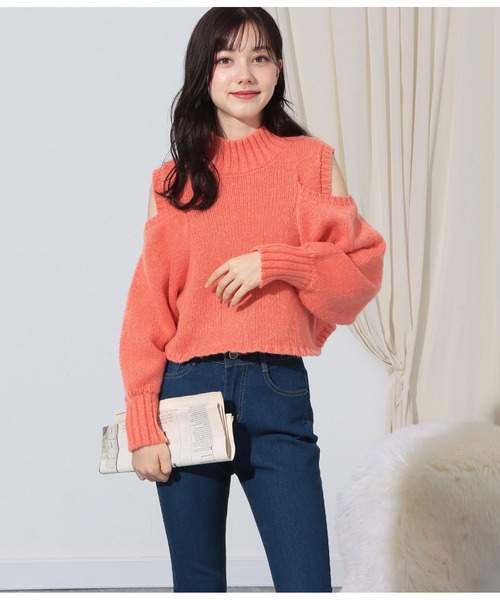 CHILLE（チル）の「スリットショルダー起毛ニットトップス（ニット/セーター・レディース・ブラック/グレイッシュベージュ/オレンジ・FREE）」の10枚目の写真