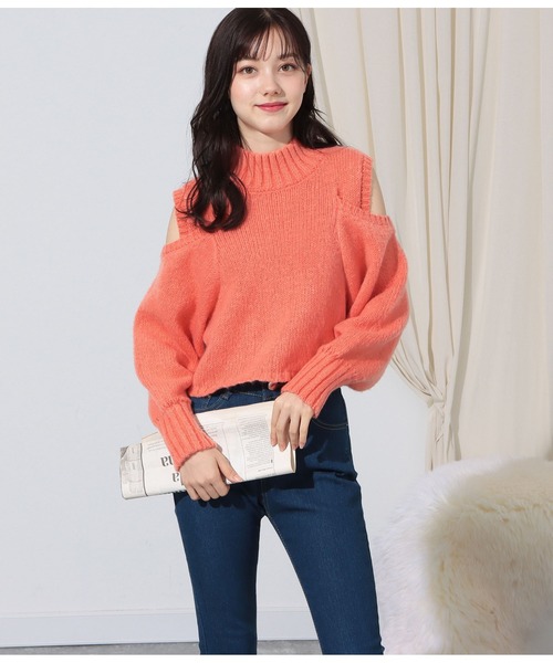 CHILLE（チル）の「スリットショルダー起毛ニットトップス（ニット/セーター・レディース・ブラック/グレイッシュベージュ/オレンジ・FREE）」の11枚目の写真