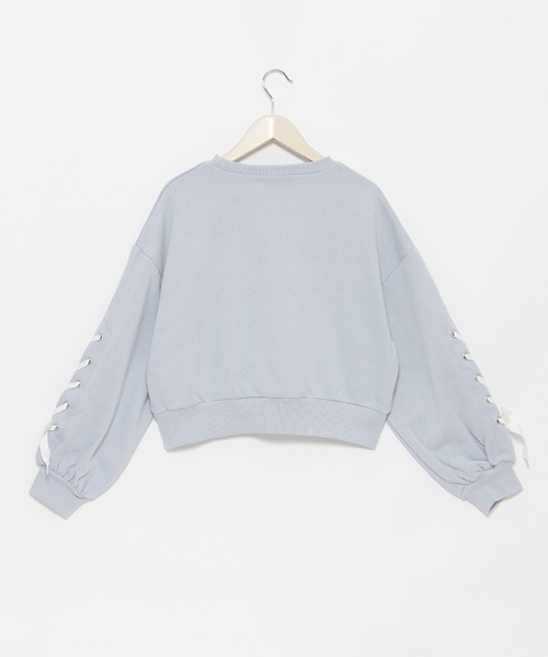 LOVETOXIC（ラブトキシック）の「【WEB・一部店舗限定】袖レースアップスウェット（スウェット・キッズ・ラベンダー/ブラック/サックスブルー・S/L/M）」の9枚目の写真