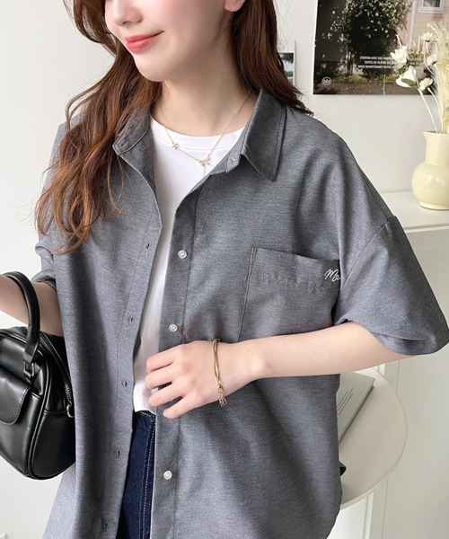 U.S. POLO ASSN.(ユーエスポロアッスン)の「moment+別注【U.S.POLO ASSN.】ワンポイント刺繍半袖オックスシャツ(シャツ/ブラウス・レディース・オフホワイト/ブルー/ブラック/イエロー/ピンク・M/L)」の3枚目の写真